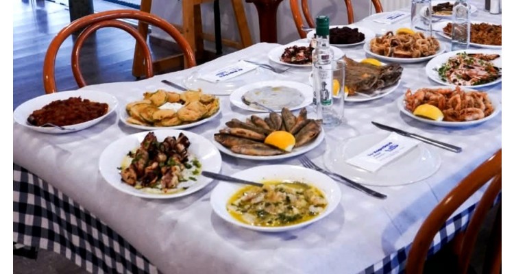 Το Καρνάγιο-Ψαροταβέρνα-Ουζερί-Θεσσαλονίκη
