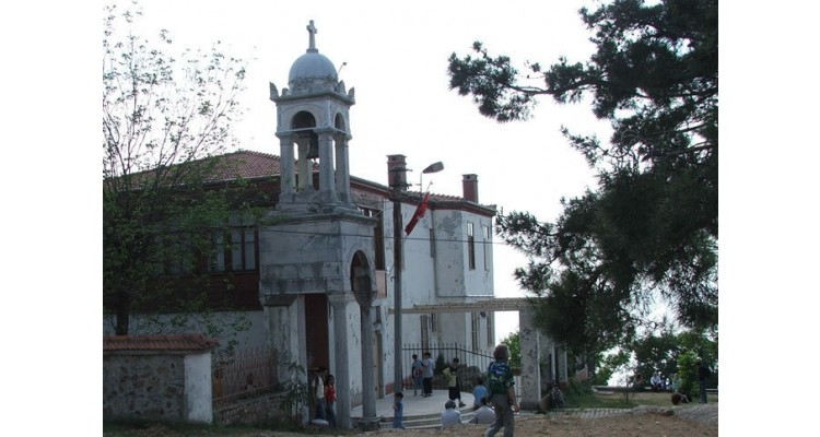 Pringipos-island-Saint George church