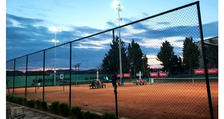La Bandeja Club-Tennis-Padel-Pool-Bar-Thessaloniki