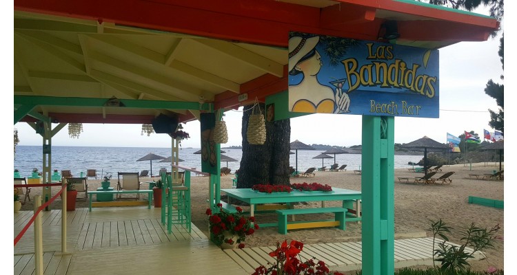 Las-Bandidas-beach bar