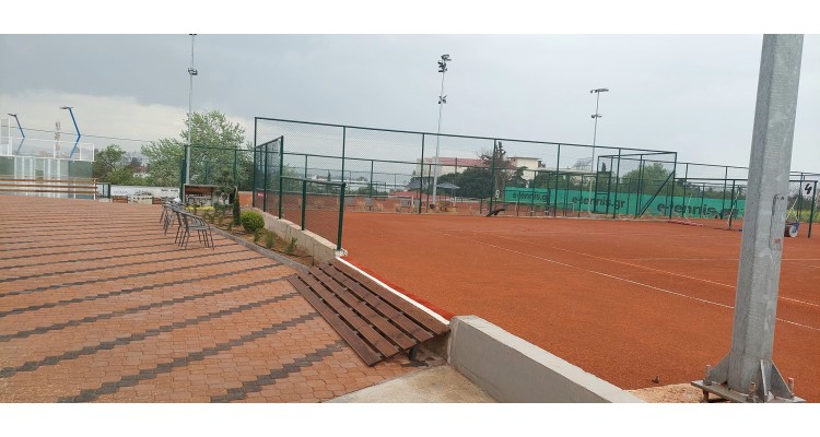 La Bandeja Club-Tennis-Padel-Pool-Bar-Thessaloniki
