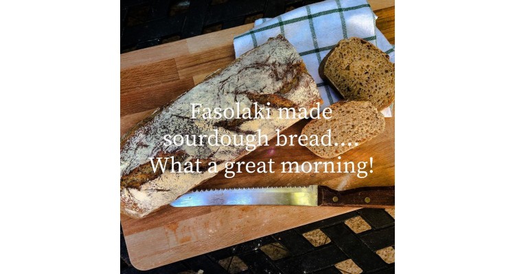 Fasolaki-accommodation-Skopelos-bread