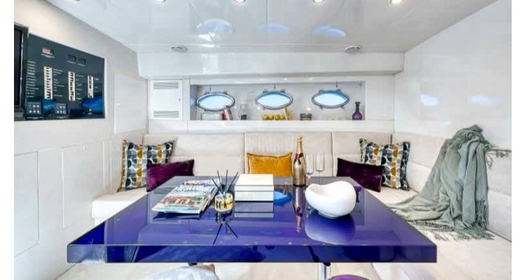 prive cruises-eloi boat